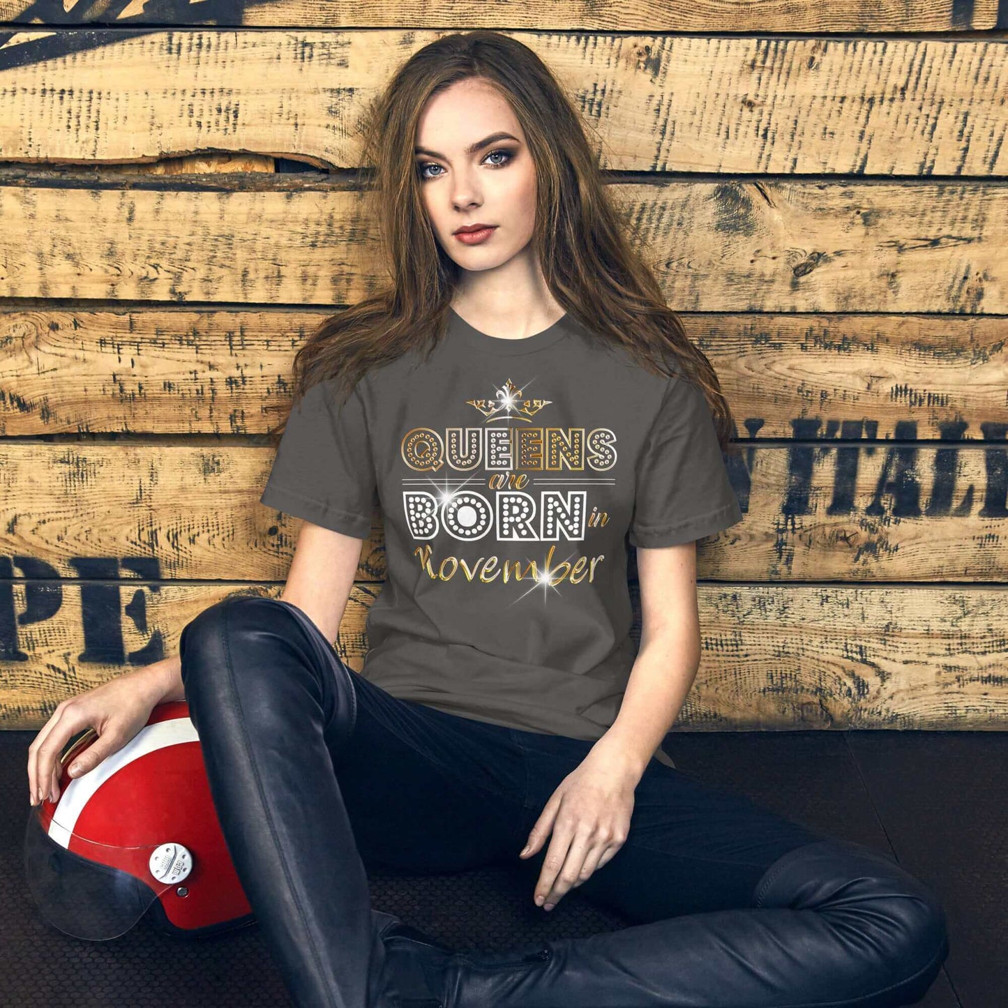 Queens Are Born in November T-shirt