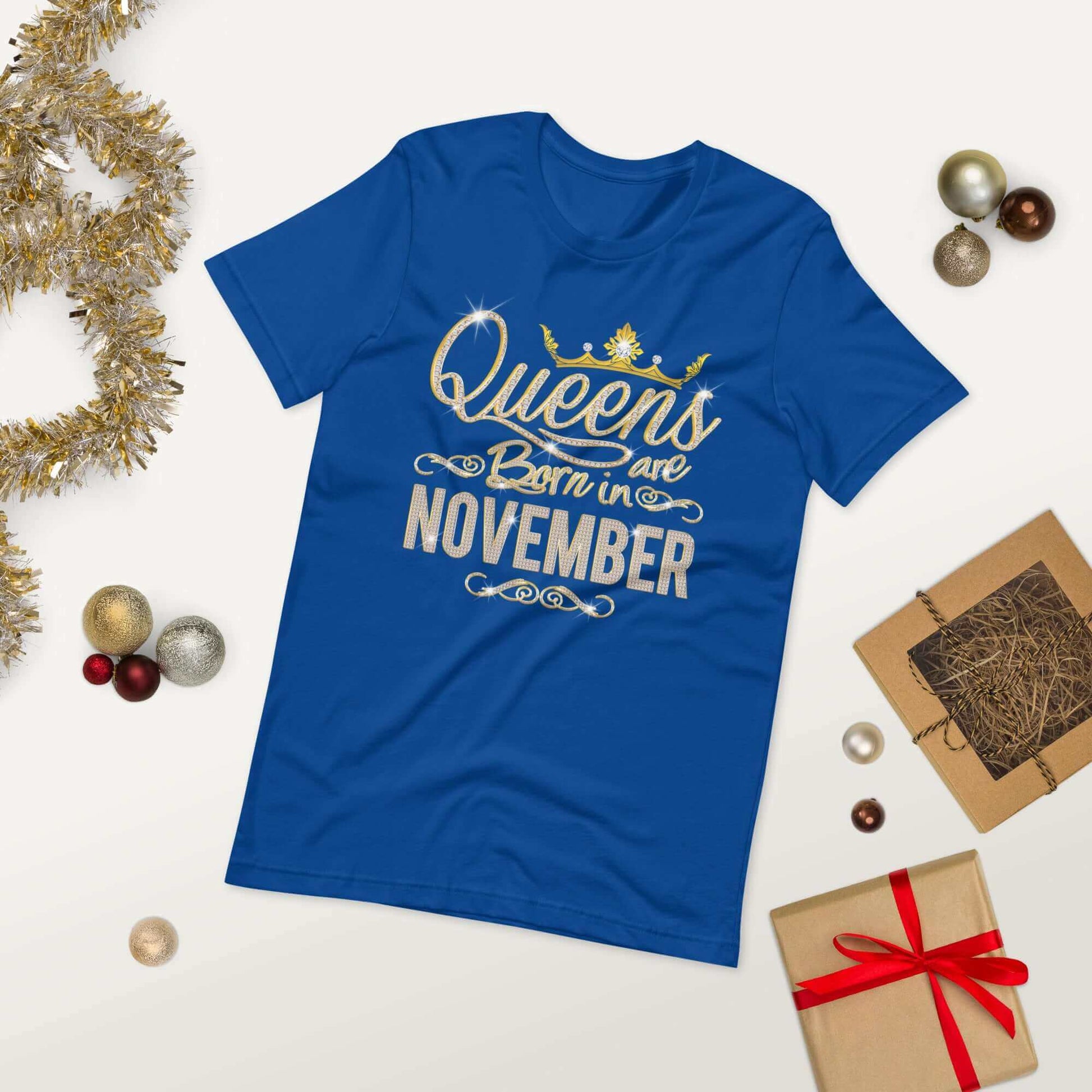 Queens Are Born in November Birthday Gift T-shirt